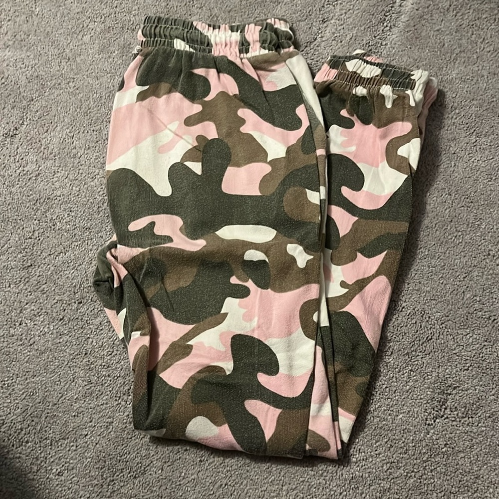 Pink camo jogger sweats